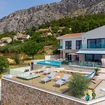 Seaview Nautique, A 3-bedroom With A 32 Sqm Heated Private Pool And A Whirlpool Βίλα