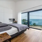 Βίλα Seaview Nautique, A 3-bedroom With A 32 Sqm Heated Private Pool And A Whirlpool