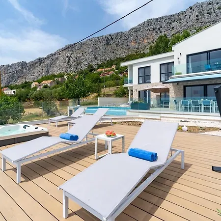 New! Seaview Nautique, A 3-bedroom With A 32 Sqm Heated Private Pool And A Whirlpool Villa