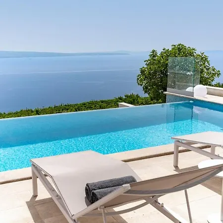 Seaview Nautique, A 3-bedroom With A 32 Sqm Heated Private Pool And A Whirlpool Villa Jesenice (Split-Dalmatia)