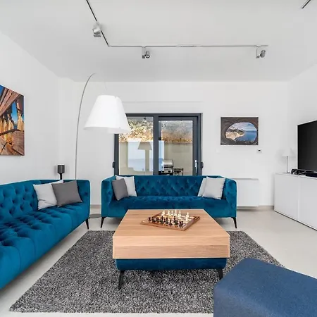 Seaview Nautique, A 3-bedroom With A 32 Sqm Heated Private Pool And A Whirlpool Villa Jesenice (Split-Dalmatia)