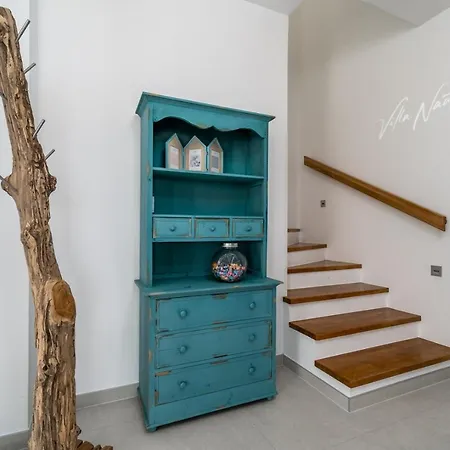 Seaview Nautique, A 3-bedroom With A 32 Sqm Heated Private Pool And A Whirlpool Villa