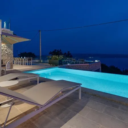 New! Seaview Nautique, A 3-bedroom With A 32 Sqm Heated Private Pool And A Whirlpool *